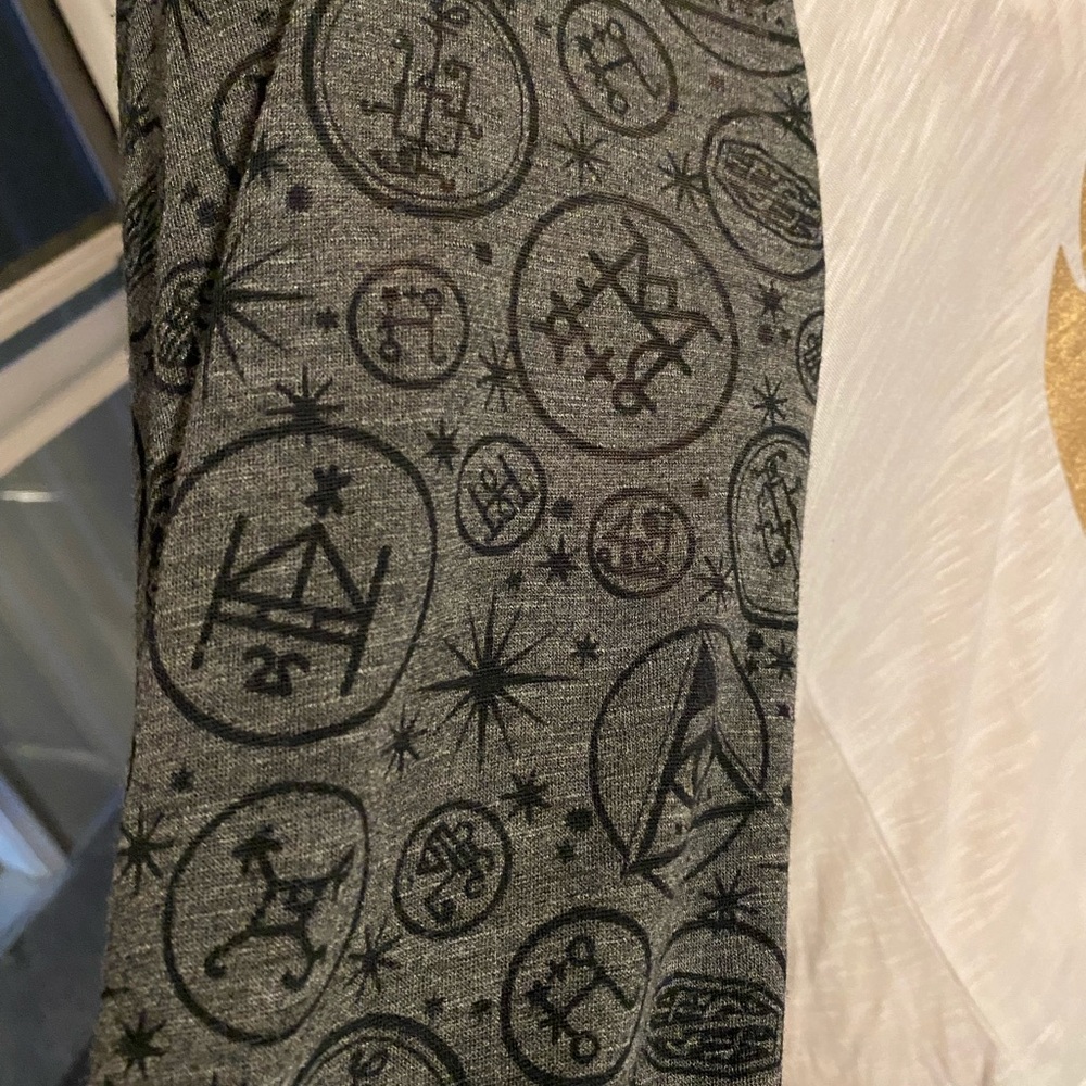 Fantastic Beasts Shirt - Picture 7 of 10